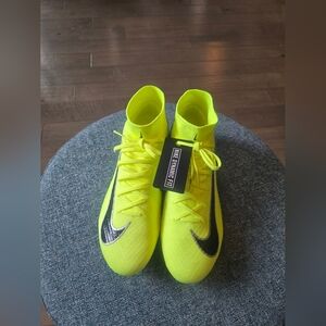 Unisex Nike Zoom Mercurial Superfly 10 Elite SG Pro Soccer Cleat. M 8 or W 9.5